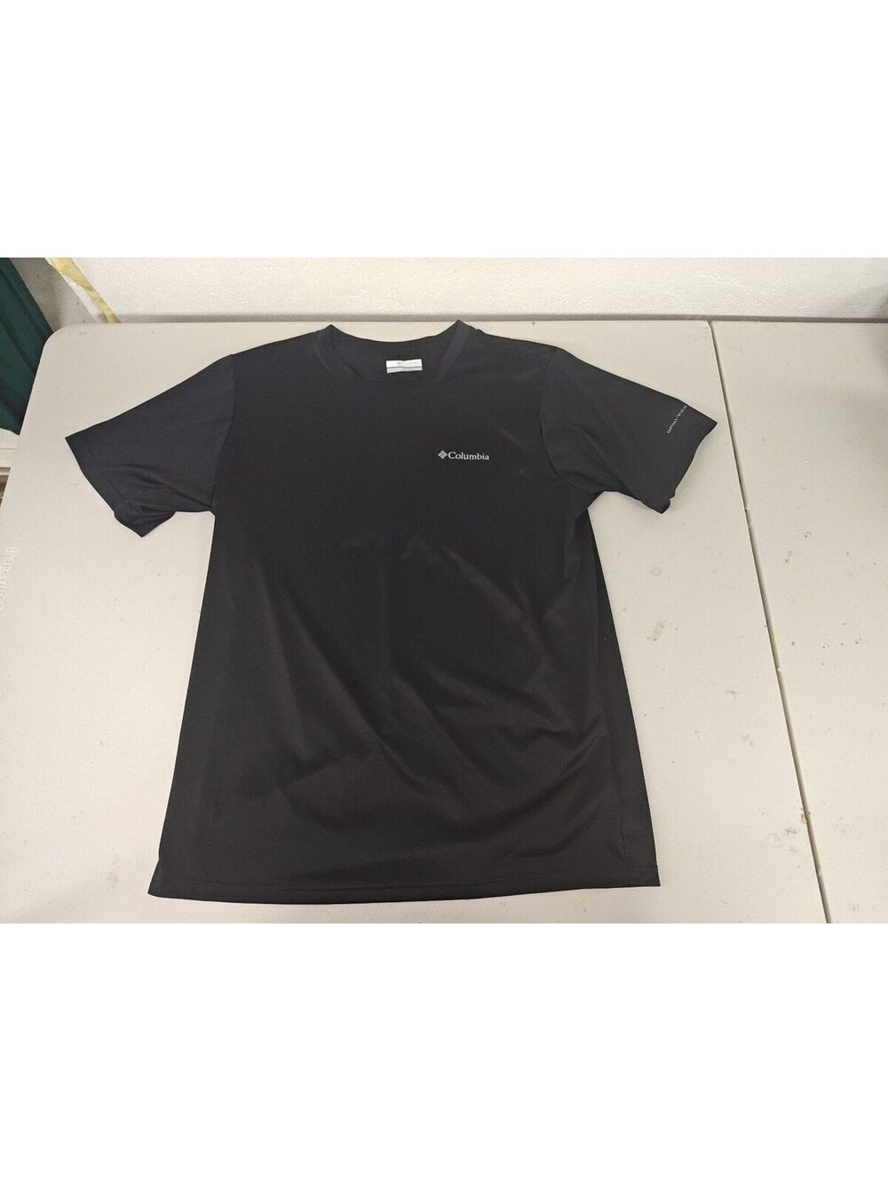Columbia Hike Crew Mens Medium Black Omni-Wick Performance T-Shirt AO1419